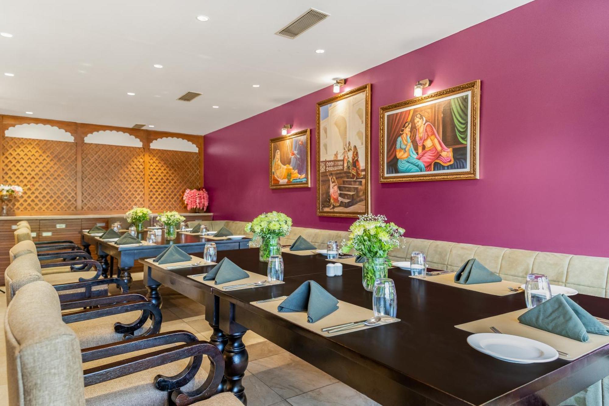 Holiday Resort & Spa A Unit Of S Poddar Group Gāndhīdhām 외부 사진