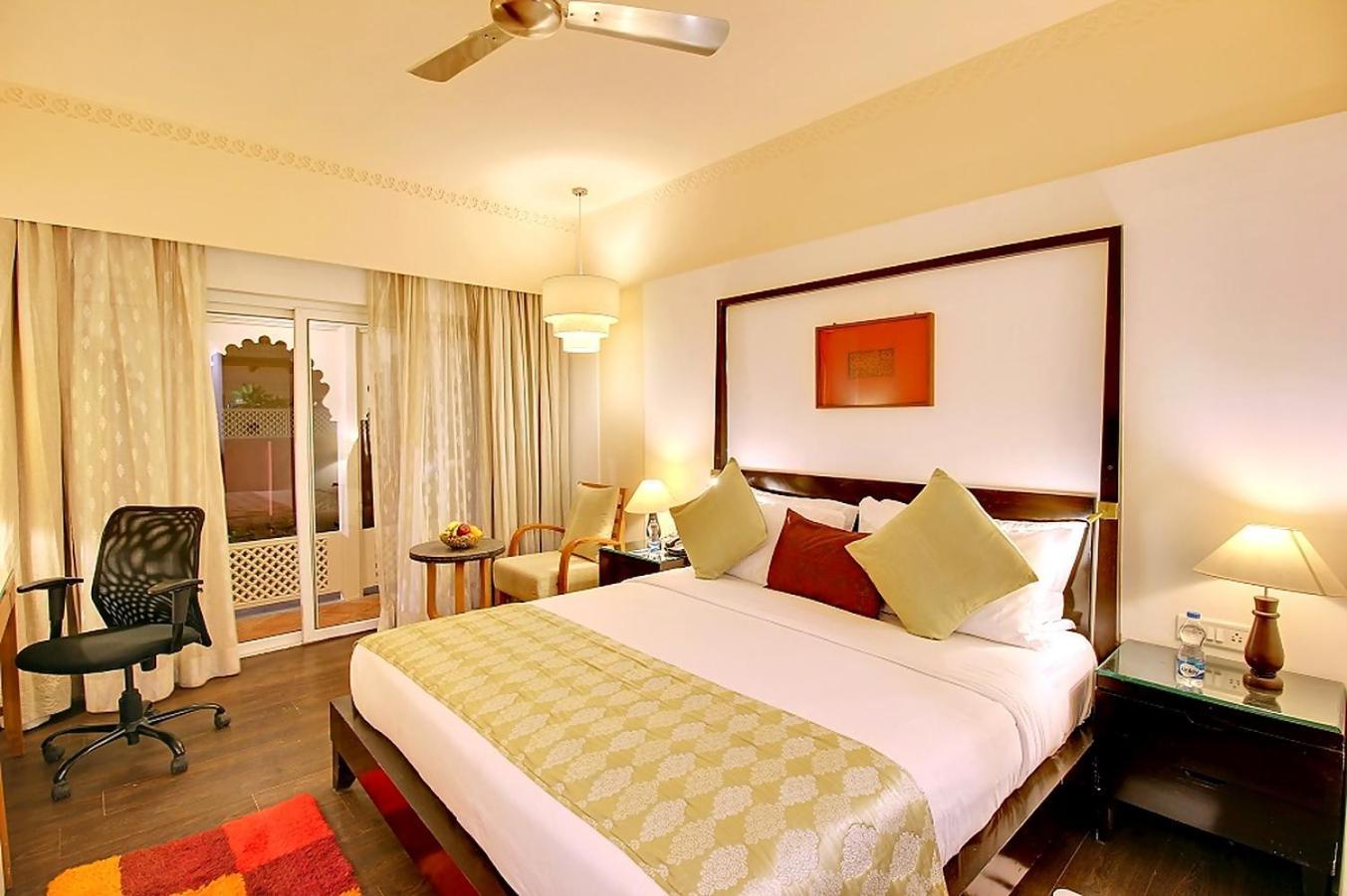 Holiday Resort & Spa A Unit Of S Poddar Group Gāndhīdhām 외부 사진